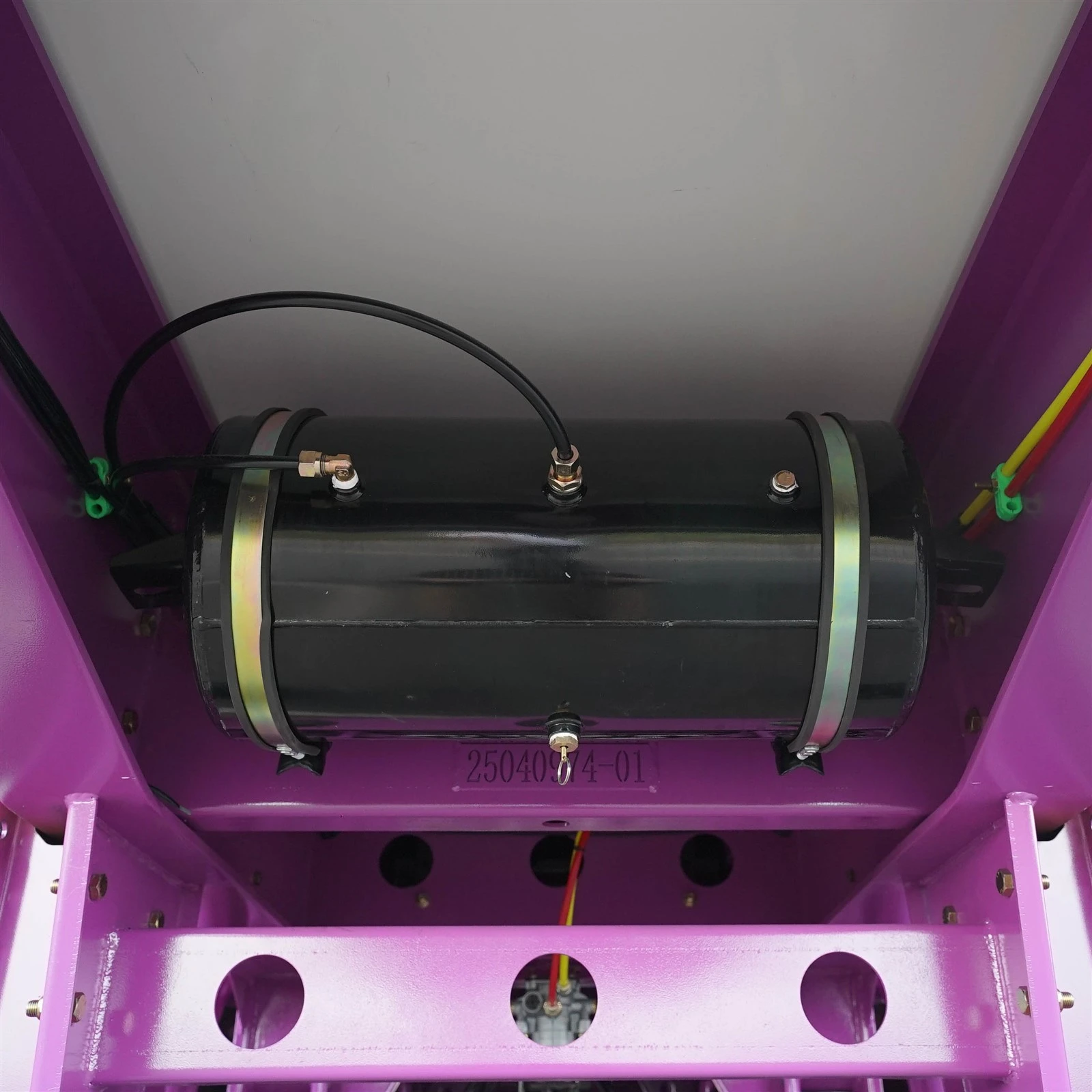 Pneumatic brake air reservoir Pneumatic brake air reservoir